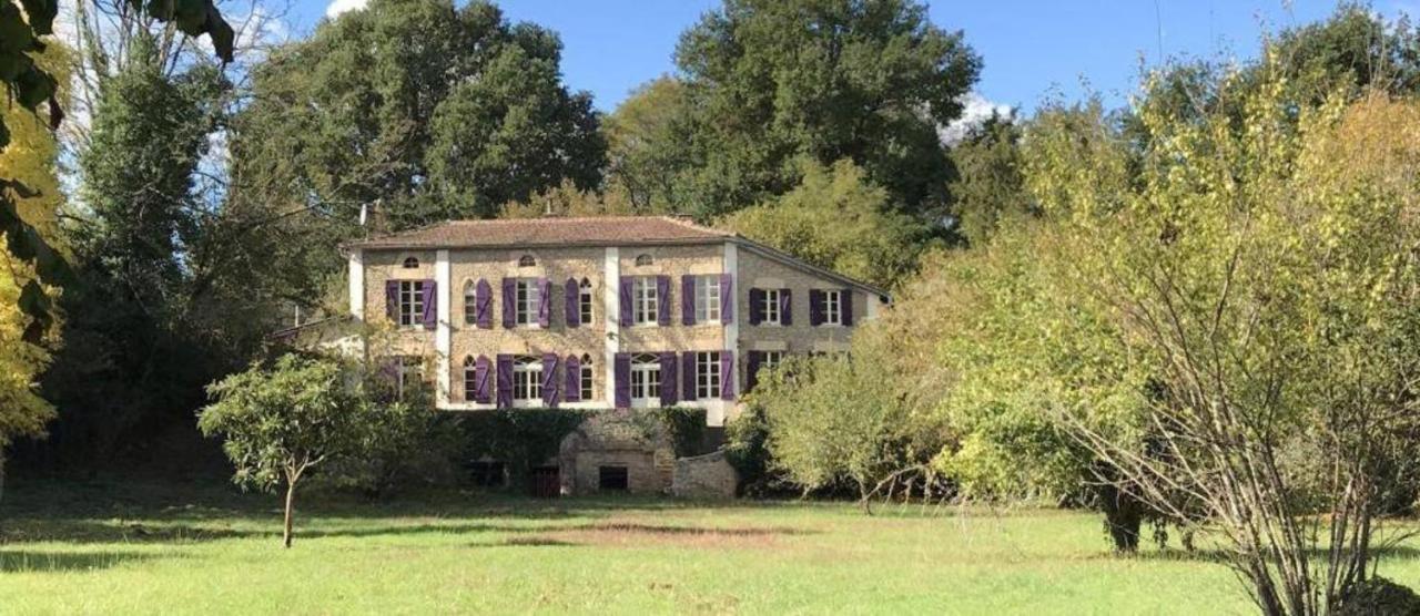 Les Volets Violets Bed and Breakfast Salles  Exteriör bild