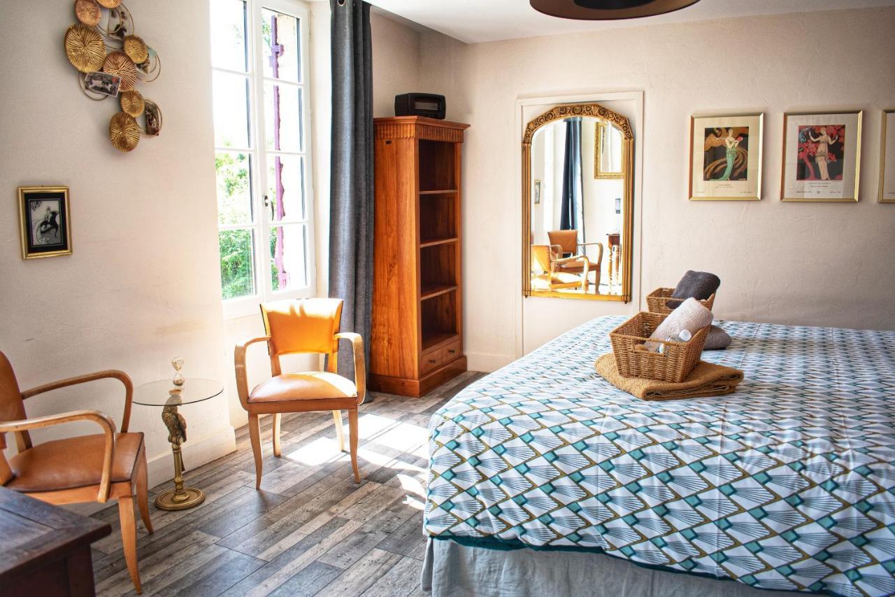 Les Volets Violets Bed and Breakfast Salles  Exteriör bild